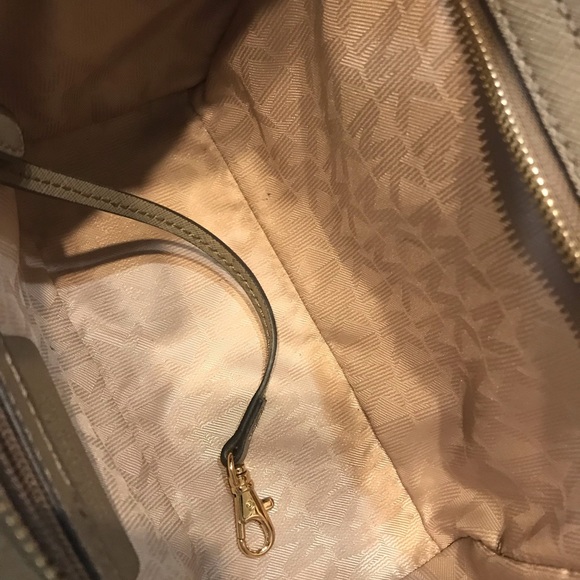 Michael Kors crossbody - Picture 5 of 6